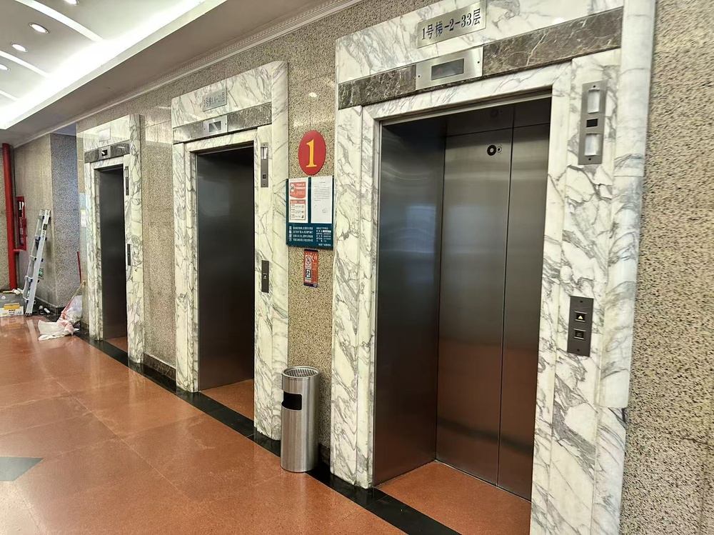 电梯厅1